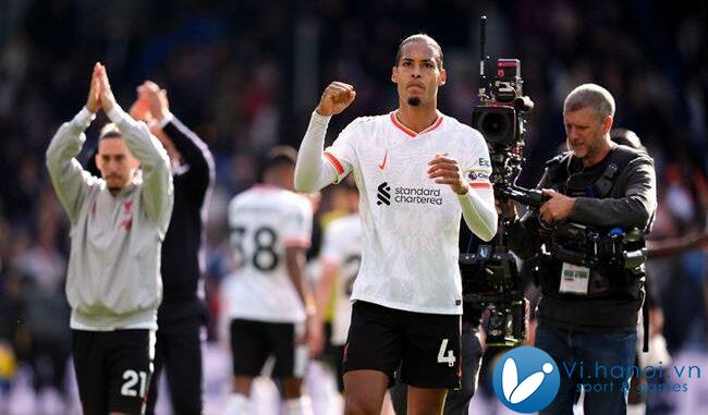 Virgil van Dijk khẳng định hiện tại anh chỉ tập trung cho Liverpool 1