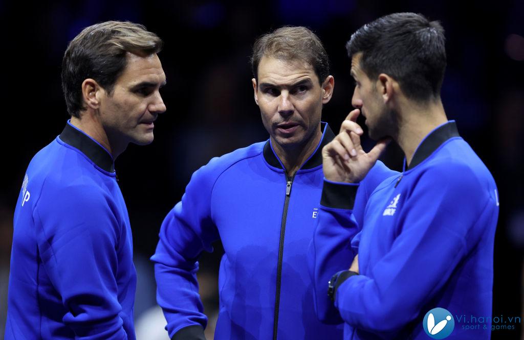 Nadal (giữa), Federer (trái) và Djokovic tại Laver Cup 2022. Ảnh: Reuters