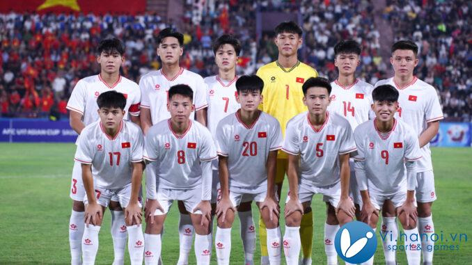 Người hùng U17 Việt Nam rời sân ngay sau khi ghi bàn thắng thứ 1