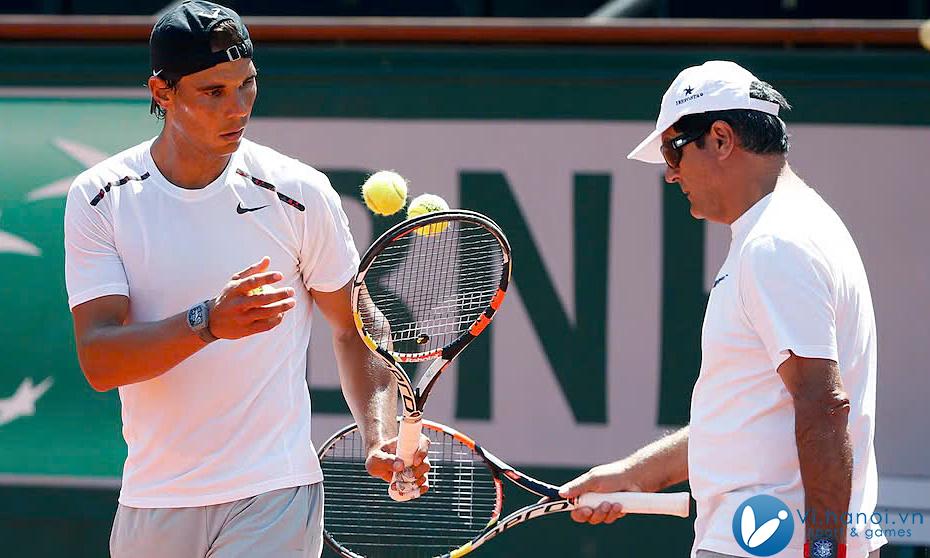 Tay vợt Rafael Nadal (trái) và chú, huấn luyện viên Toni Nadal. Ảnh: Reuters