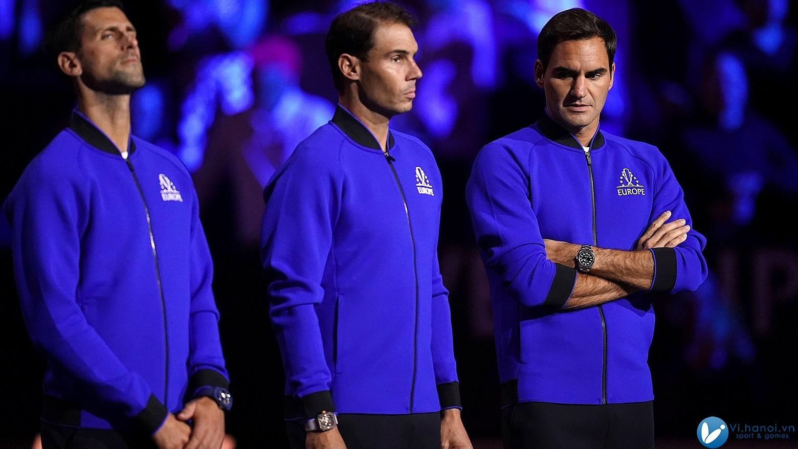 Federer (phải) cùng Nadal và Djokovic (trái) tại sự kiện Laver Cup, trên sân O2 Arena, London, Anh tháng 9/2022. Ảnh: Reuters