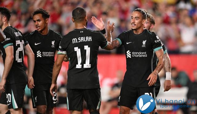 Liverpool hiện đang đứng đầu trên bảng xếp hạng Ngoại hạng Anh.