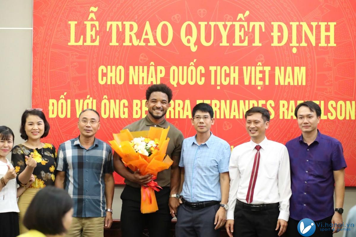 Vẻ đẹp dân tộc Việt Nam