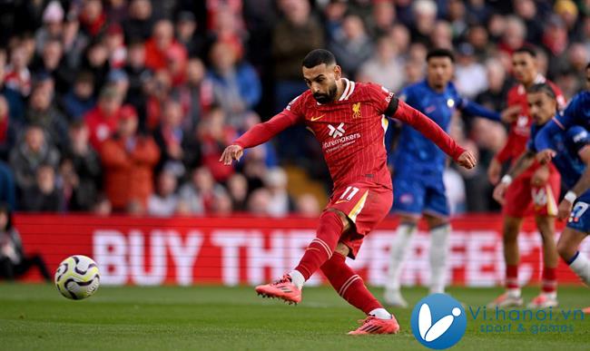 Trent Alexander-Arnold sẽ phải cạnh tranh với Mo Salah 1