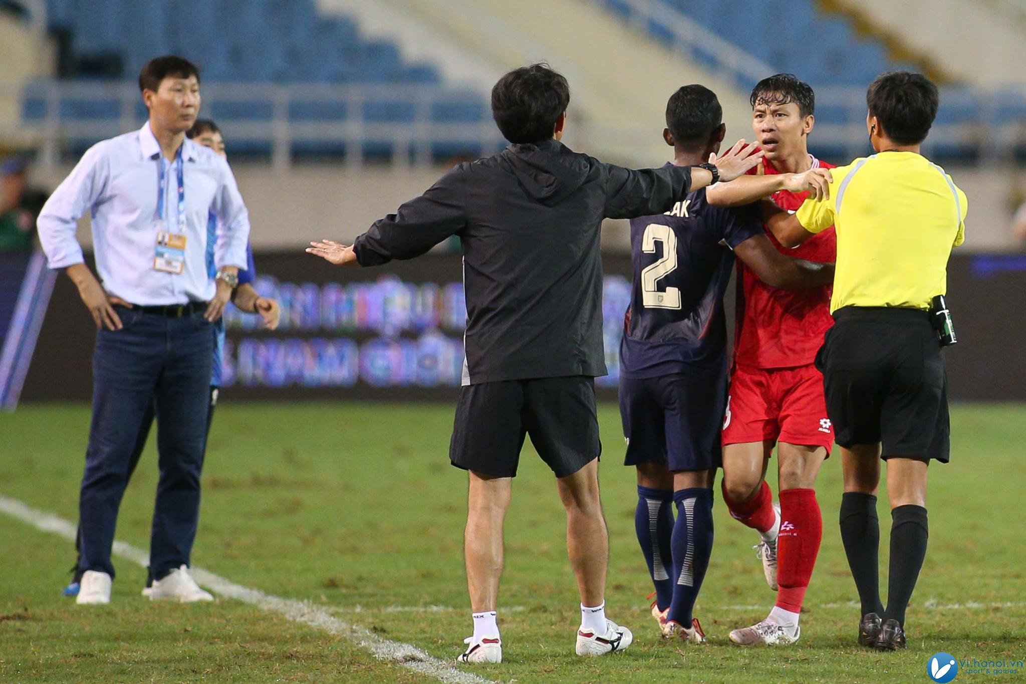 HLV Kim Sang Sik và áp lực trước mục tiêu chung kết ASEAN Cup 2024 2