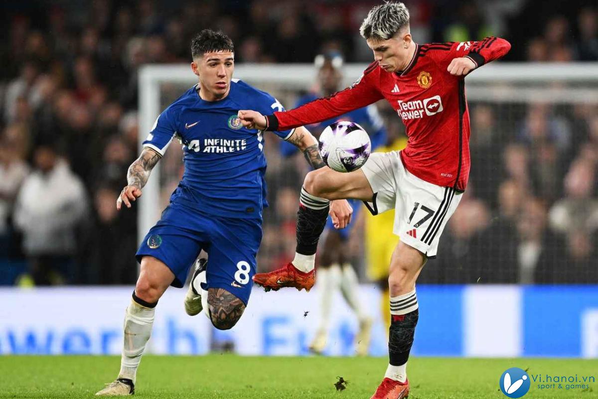 Man United vs Liverpool là trận đấu vòng 10 Ngoại hạng Anh 2024/25