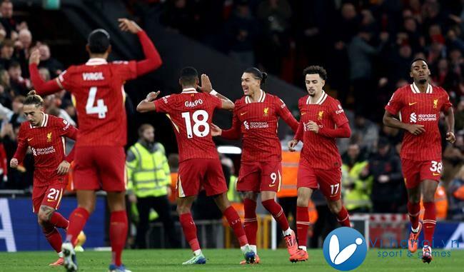 Liverpool chiếm ngôi đầu, Arne Slot vẫn thận trọng 1