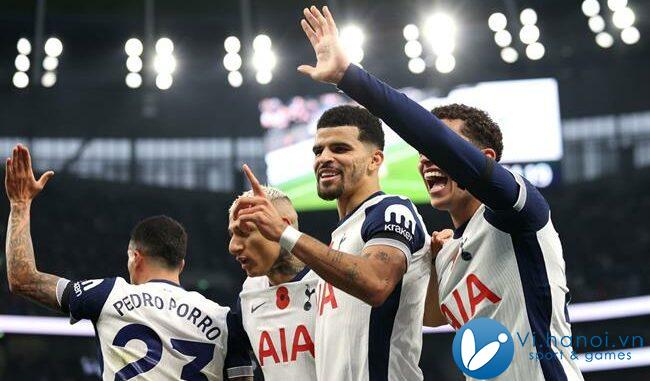 Tottenham đánh bại Aston Villa với tỷ số 4-1.