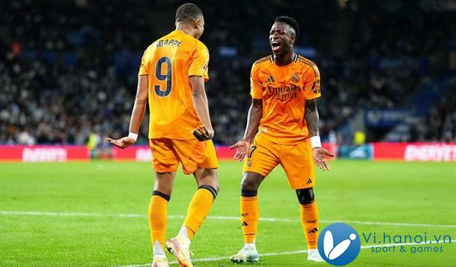 Carlo Ancelotti không lo lắng về việc Mpbapp và Vinicius chia nhau vị trí số 1