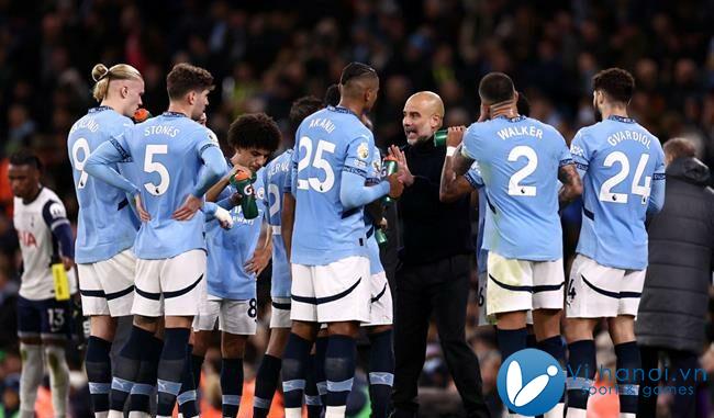 Pep Guardiola bảo vệ học trò sau loạt trận đáng quên của Man City 1