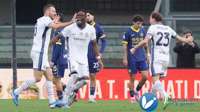 Bình luận Cagliari vs Hellas Verona (02h45, 03/3011) Clash Clash 2