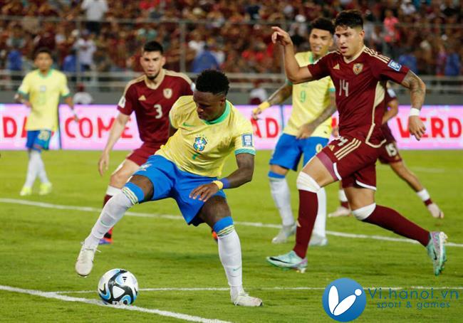 Nhận định Brazil vs Uruguay (7h45, 2011) Làm khó Selecao 1