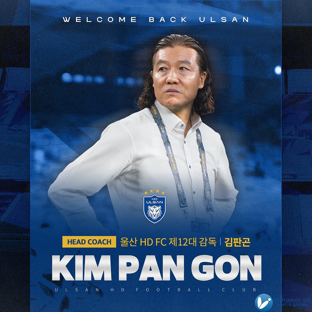 HLV Kim Pan Gon khen ngợi ông Kim Sang Sik sau chức vô địch KLeague 1