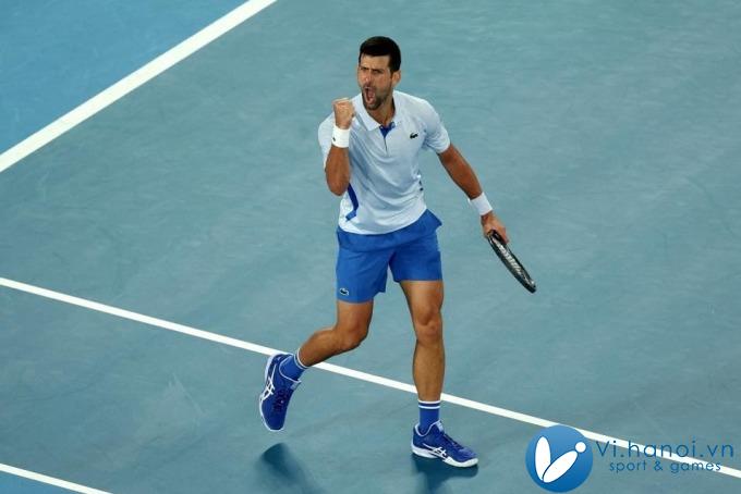 Djokovic ăn mừng bàn thắng trong trận đấu với Prizmic ở vòng 1 Australian Open 2024, vào tháng 1 năm nay tại Melbourne, Australia. Ảnh: Reuters