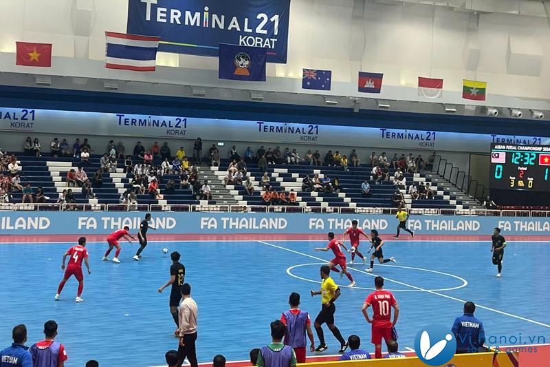 dT futsal Việt Nam thắng Malaysia 2-0