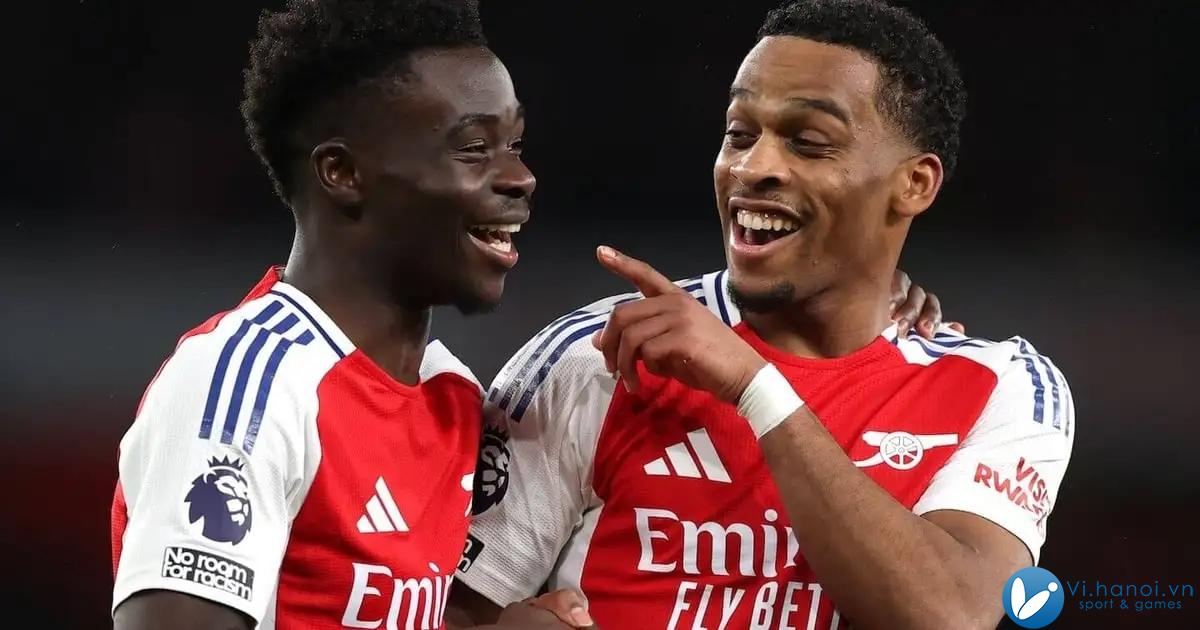 Arsenal vừa có trận sân khách hay nhất ở Champions League 1